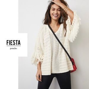 Cabi Fiesta Poncho Sweater Chunky Knit Fringe Cream Off White Size Small